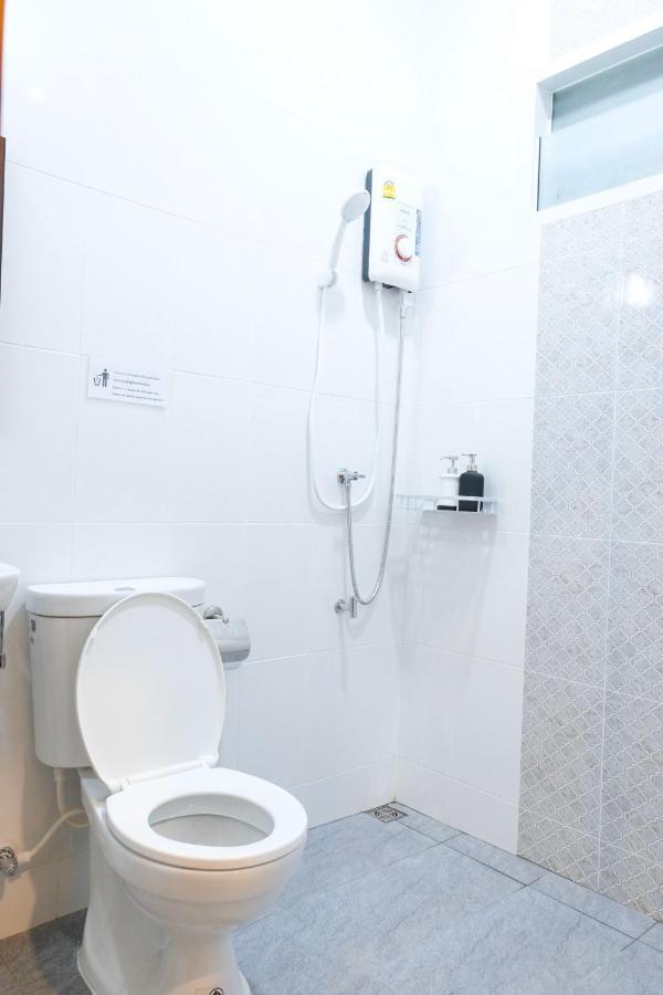 The Cozy Hotel Пхетбури Экстерьер фото